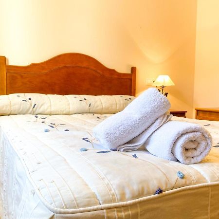 Vivienda Turistica Los Leones Berlanga de Duero Eksteriør bilde