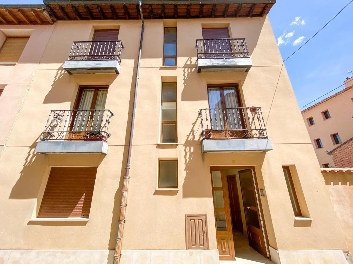 Vivienda Turistica Los Leones Berlanga de Duero Eksteriør bilde