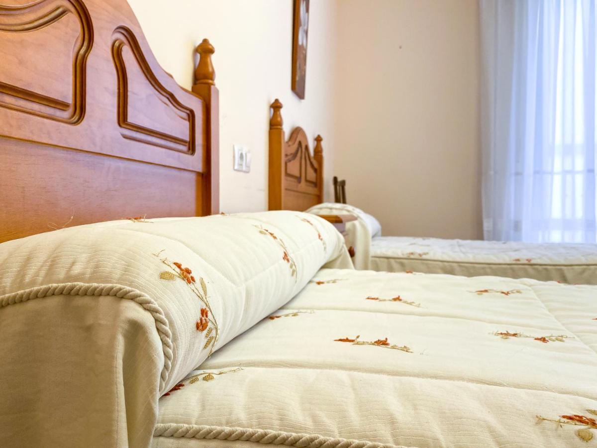 Vivienda Turistica Los Leones Berlanga de Duero Eksteriør bilde
